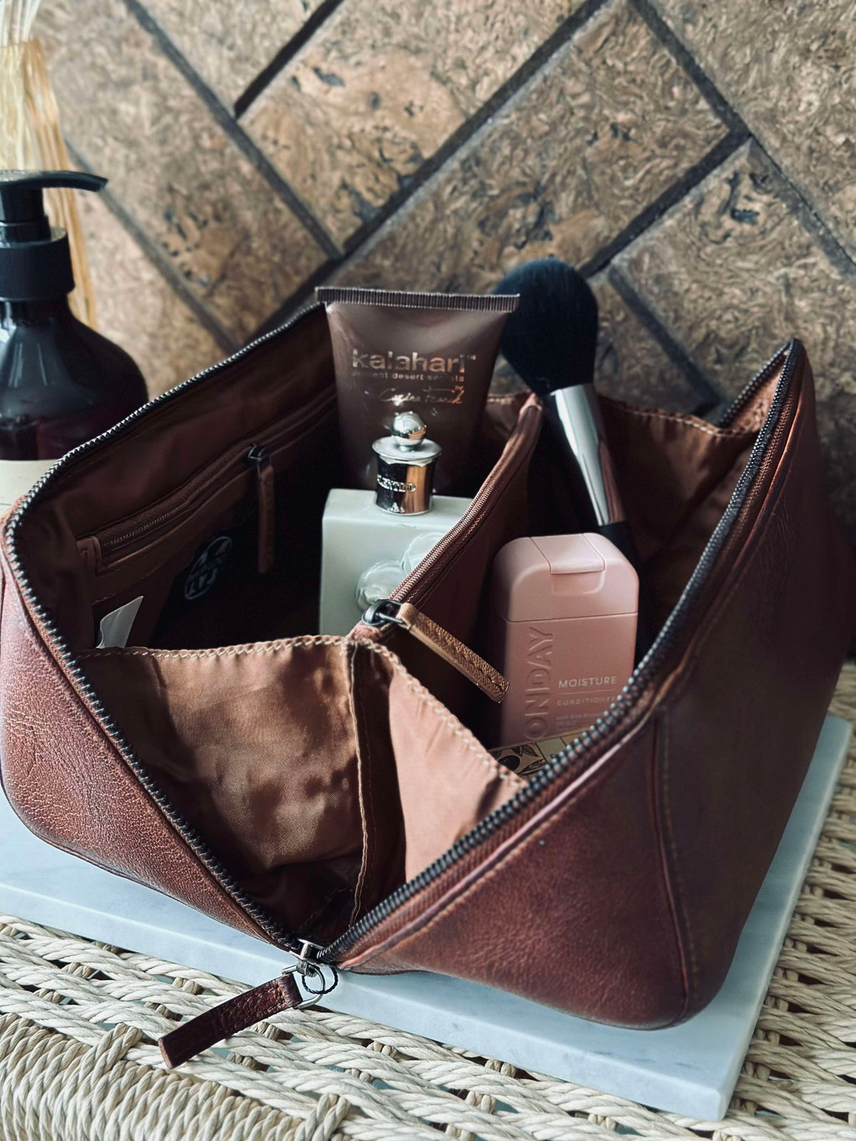 Toilettas Dark Cognac