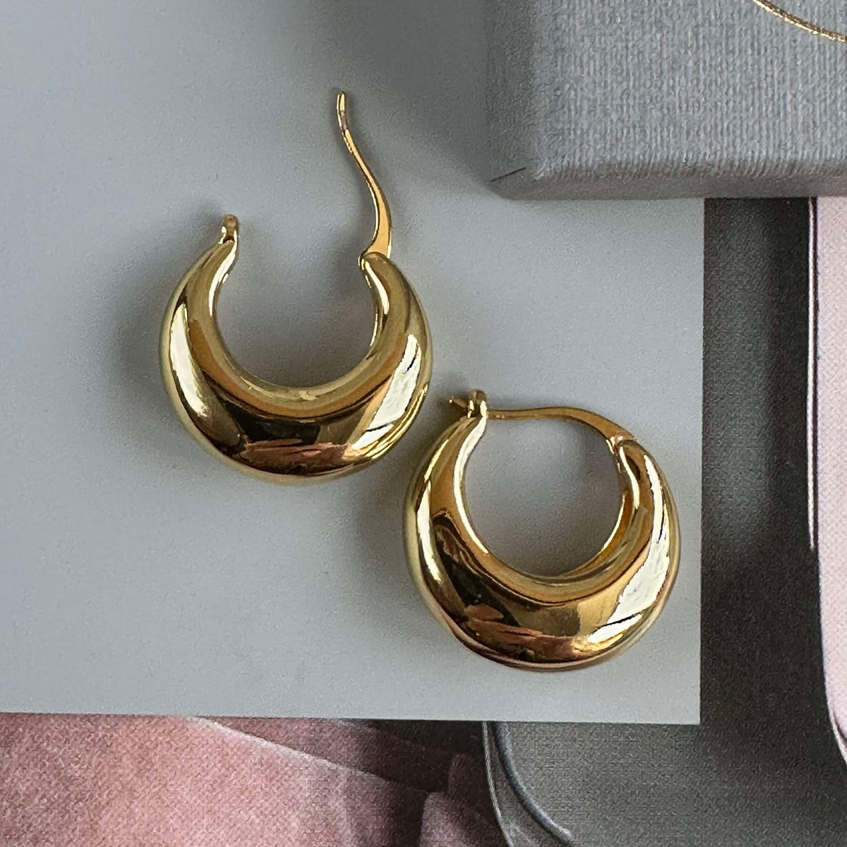 Oorbellen Baby mini 18K verguld