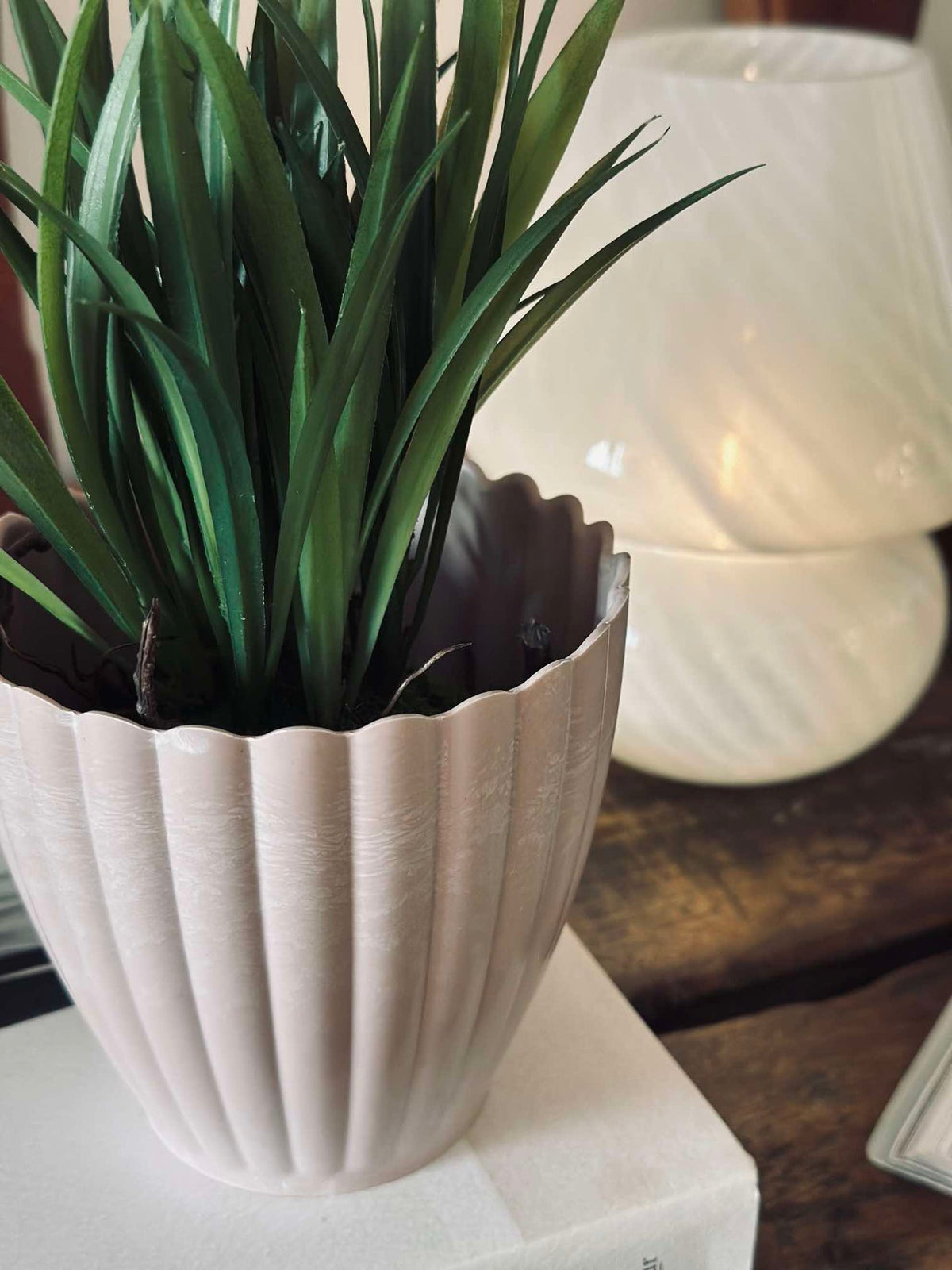 Pot in betonlook - Kleine Roze