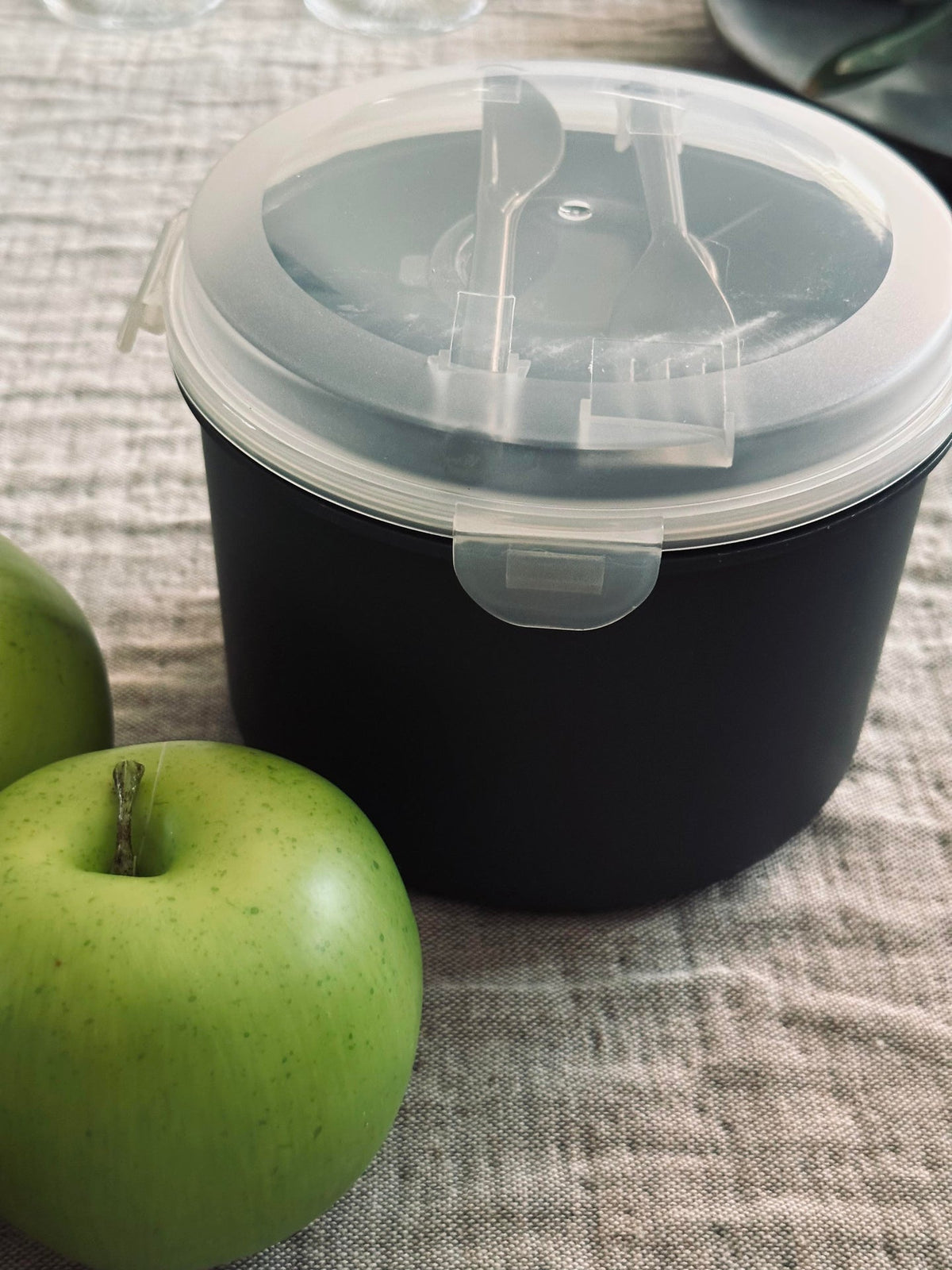 Lunchbox met dressingbakje - Zwart