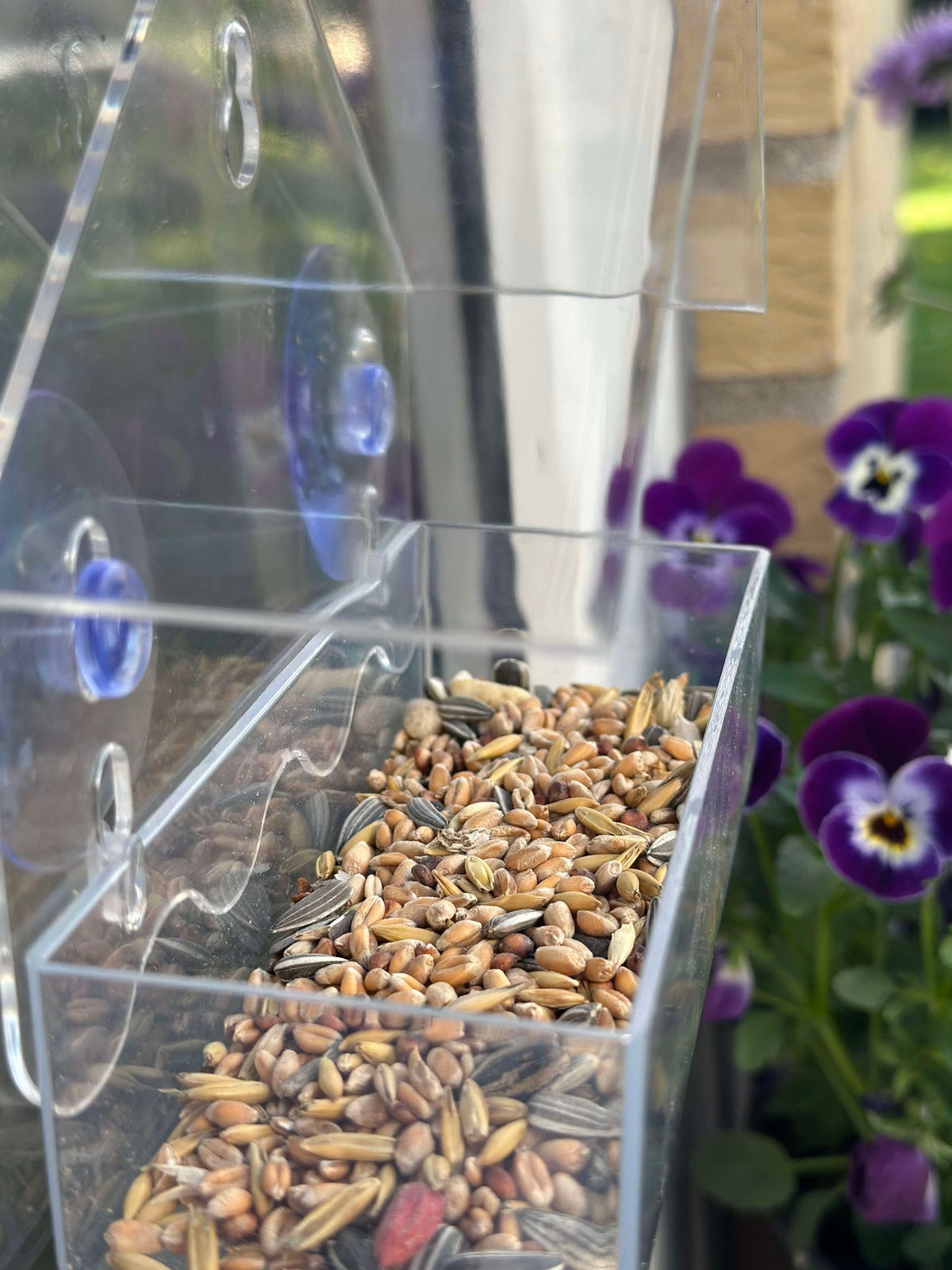 Voederhuisje voor vogels met zuignap