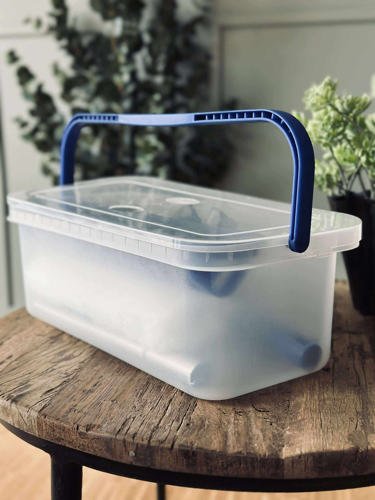 Raamwasset met opbergbox