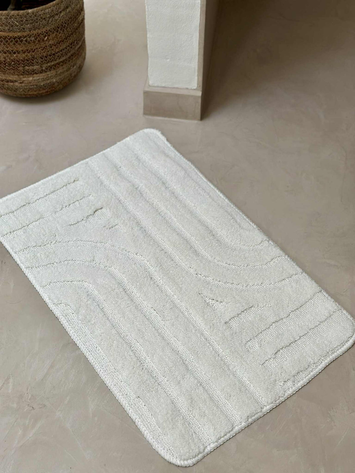 Badmat White