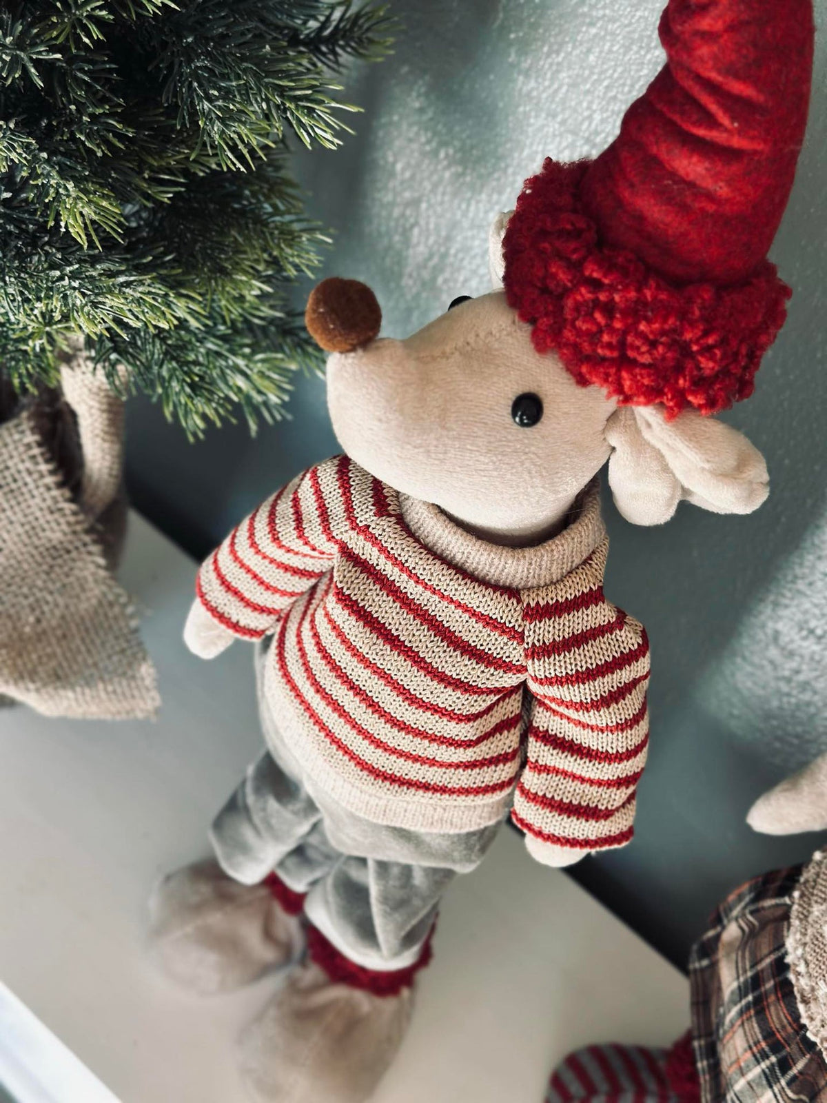 Kerstmuis - staande jongen