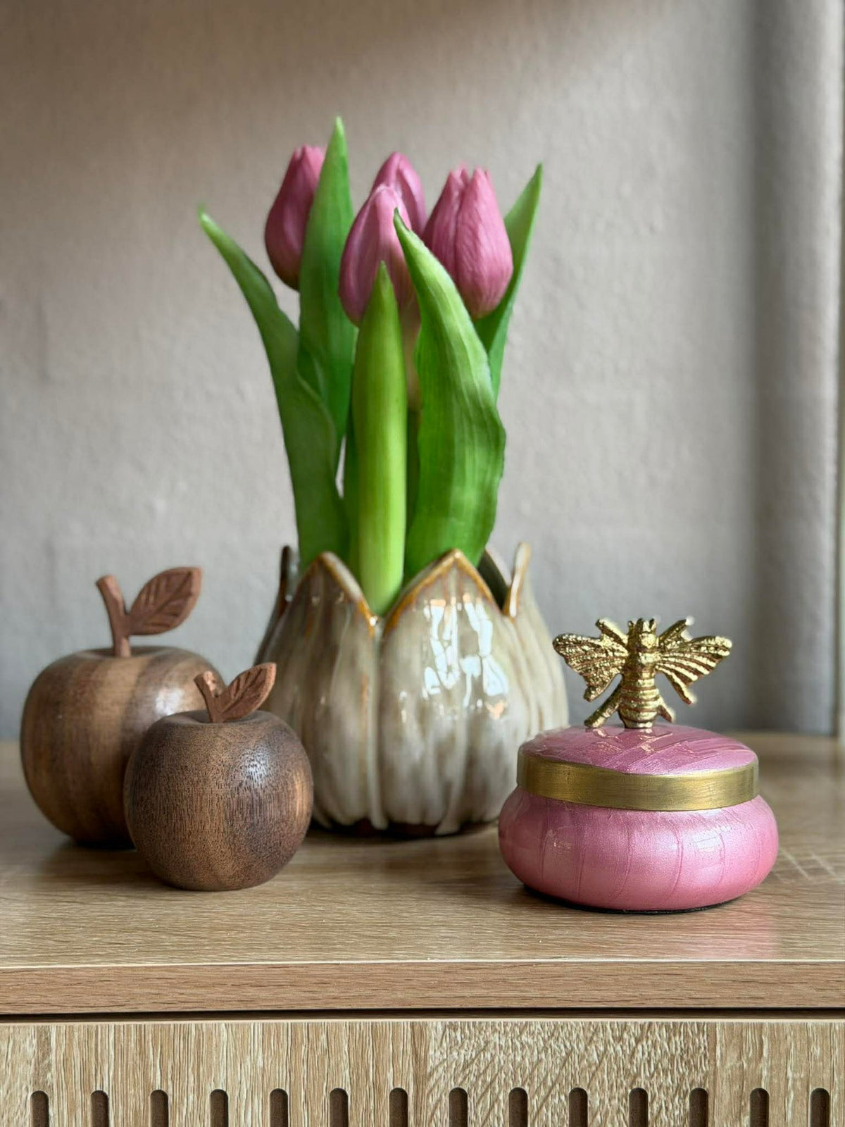 Pot met deksel – Roze met bij
