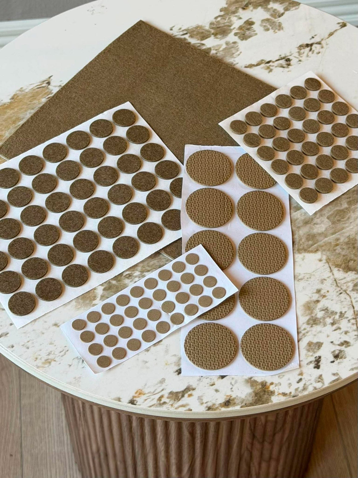 Viltstickers - Brown