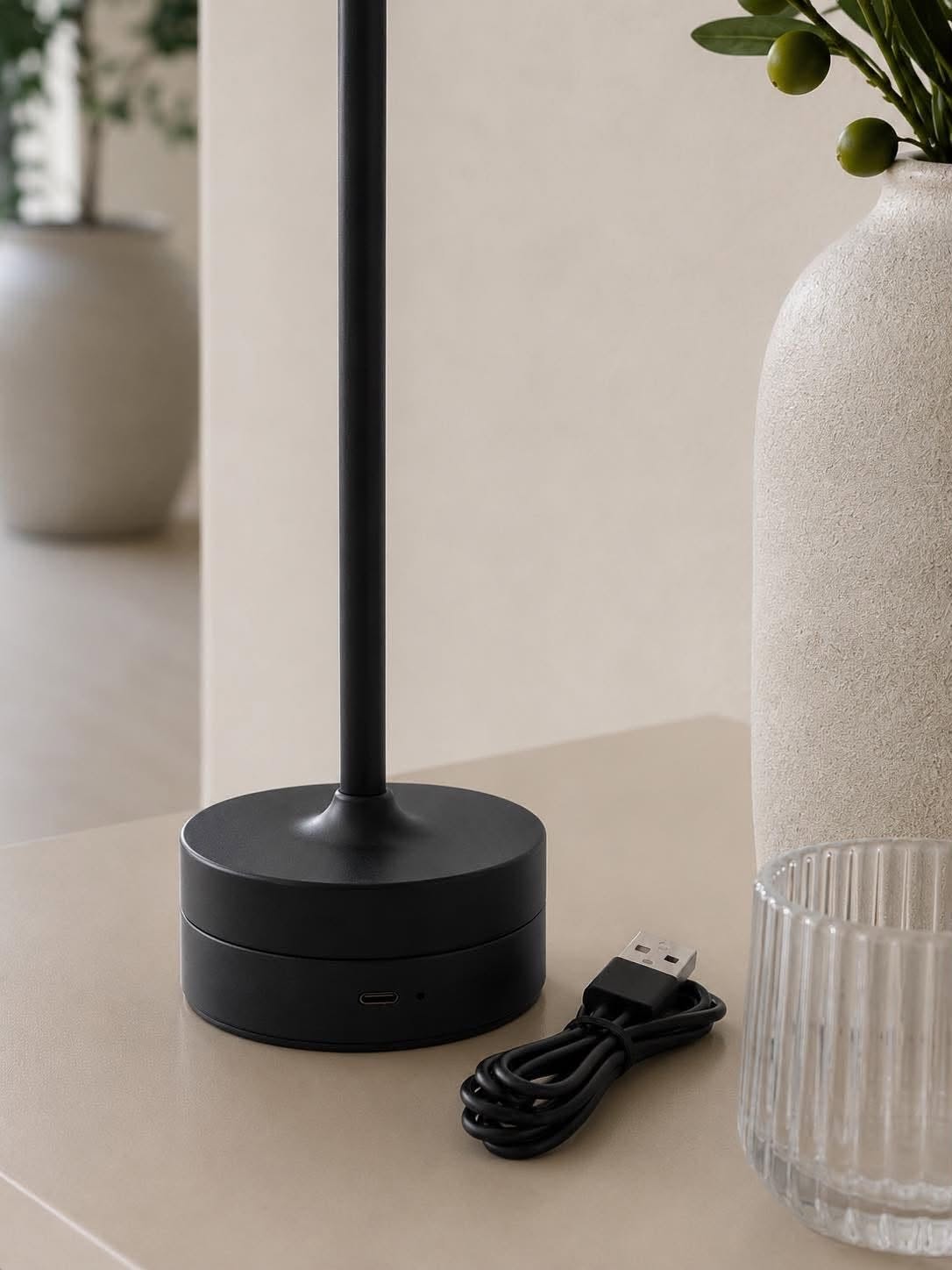 Oplaadbare LED tafellamp – Lux Black