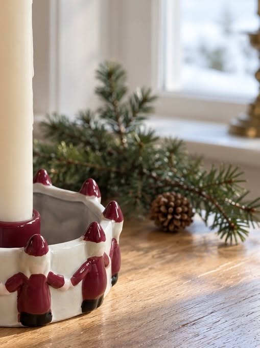 Kandelaar met kerstmannetjes - keramiek