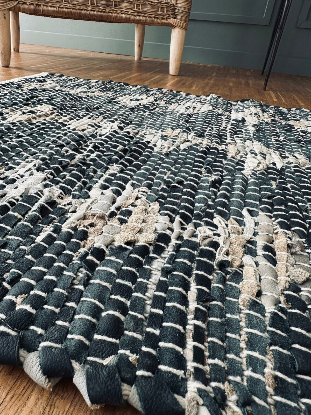 Vloerkleed van gevlochten leer – 60x90 cm