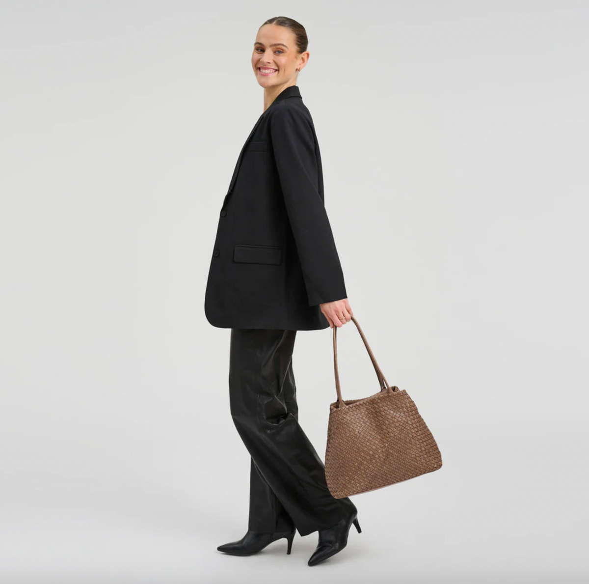 Shopper van gevlochten leer - Dark taupe