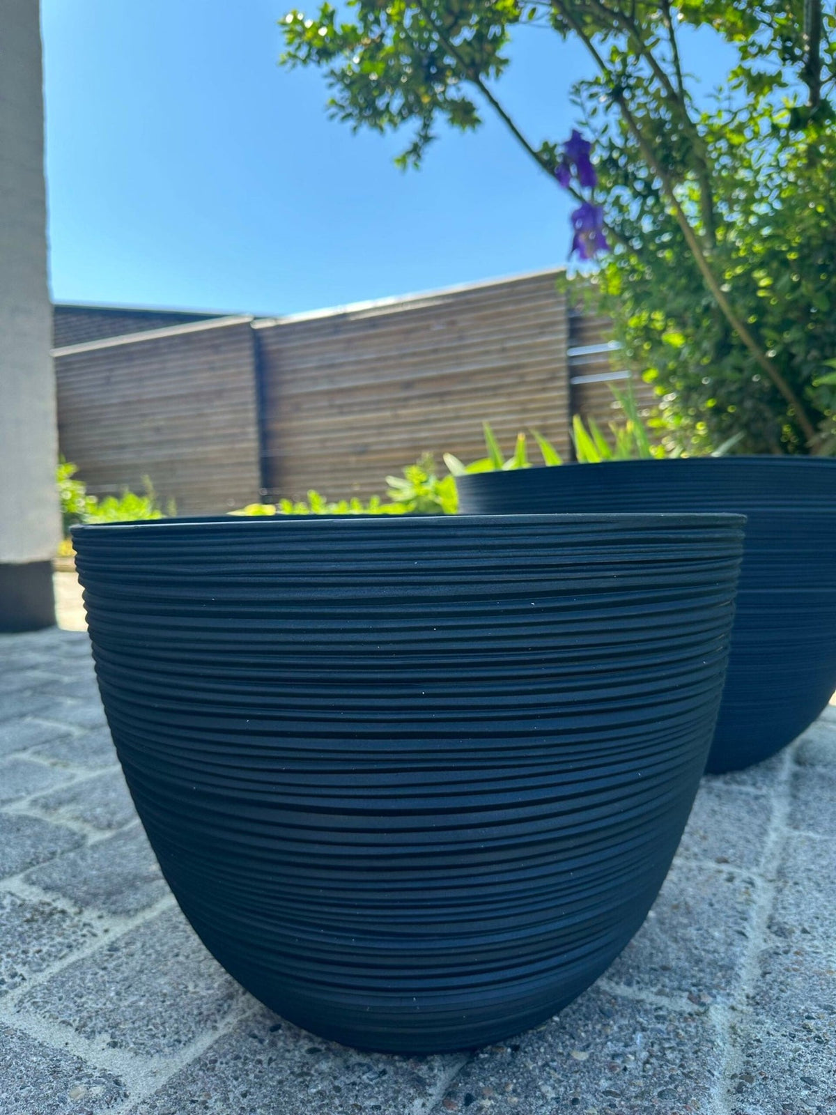 Krukke med riller – Black XL - VIAMAJA.DK