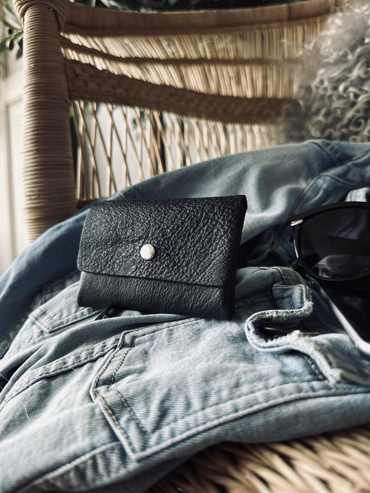 Pung Aura small Black - VIAMAJA.DK