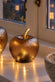 Æble Gouden tafellamp met glasvormige lamp en lichtsokkel