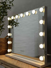 Hollywood make-upspiegel met verlichting