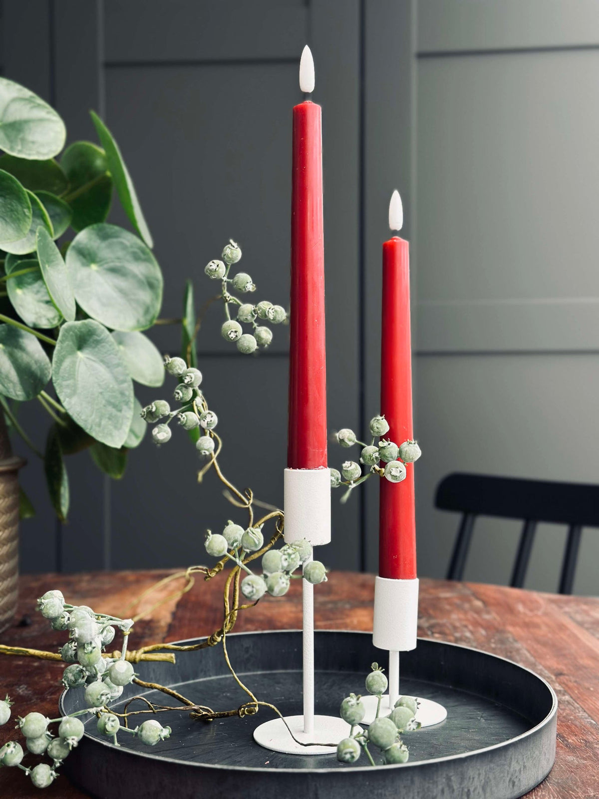 Staafkaarsen / Set van 2 stuks en afstandsbediening – Rood 24 cm