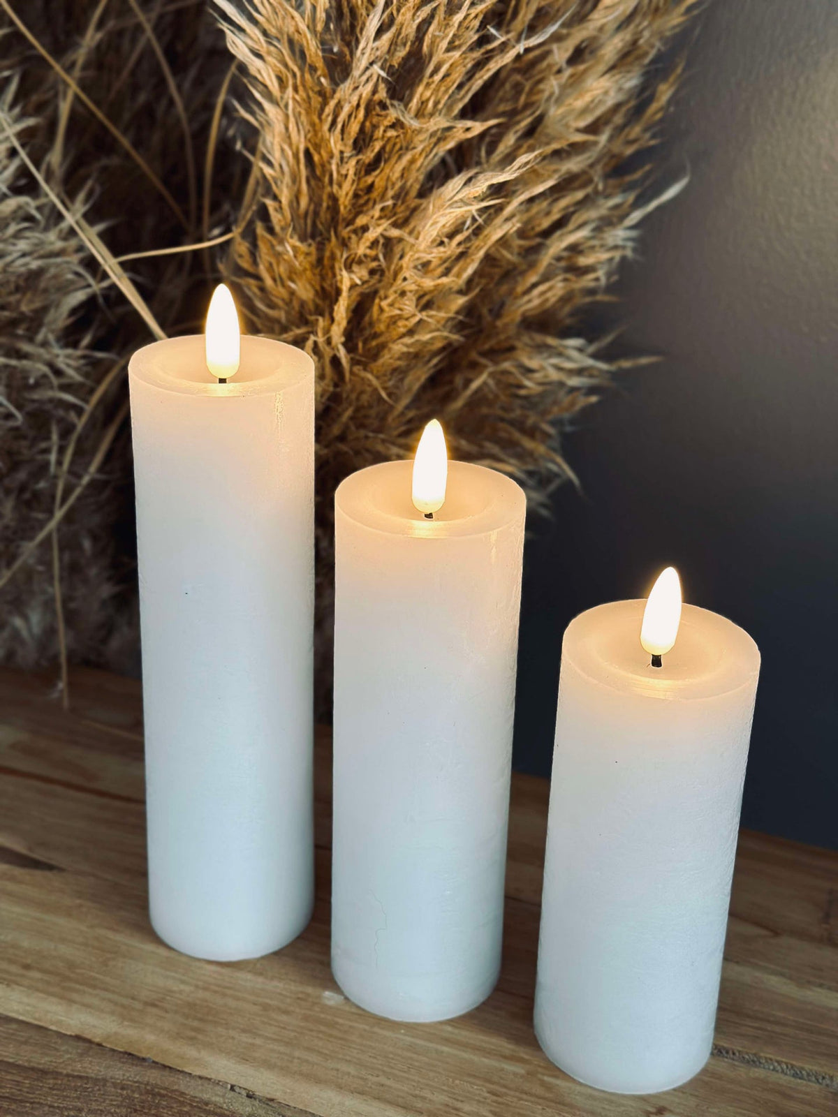 LED stompkaarsen / wit – 3 st rustieke kaars dia 5 cm