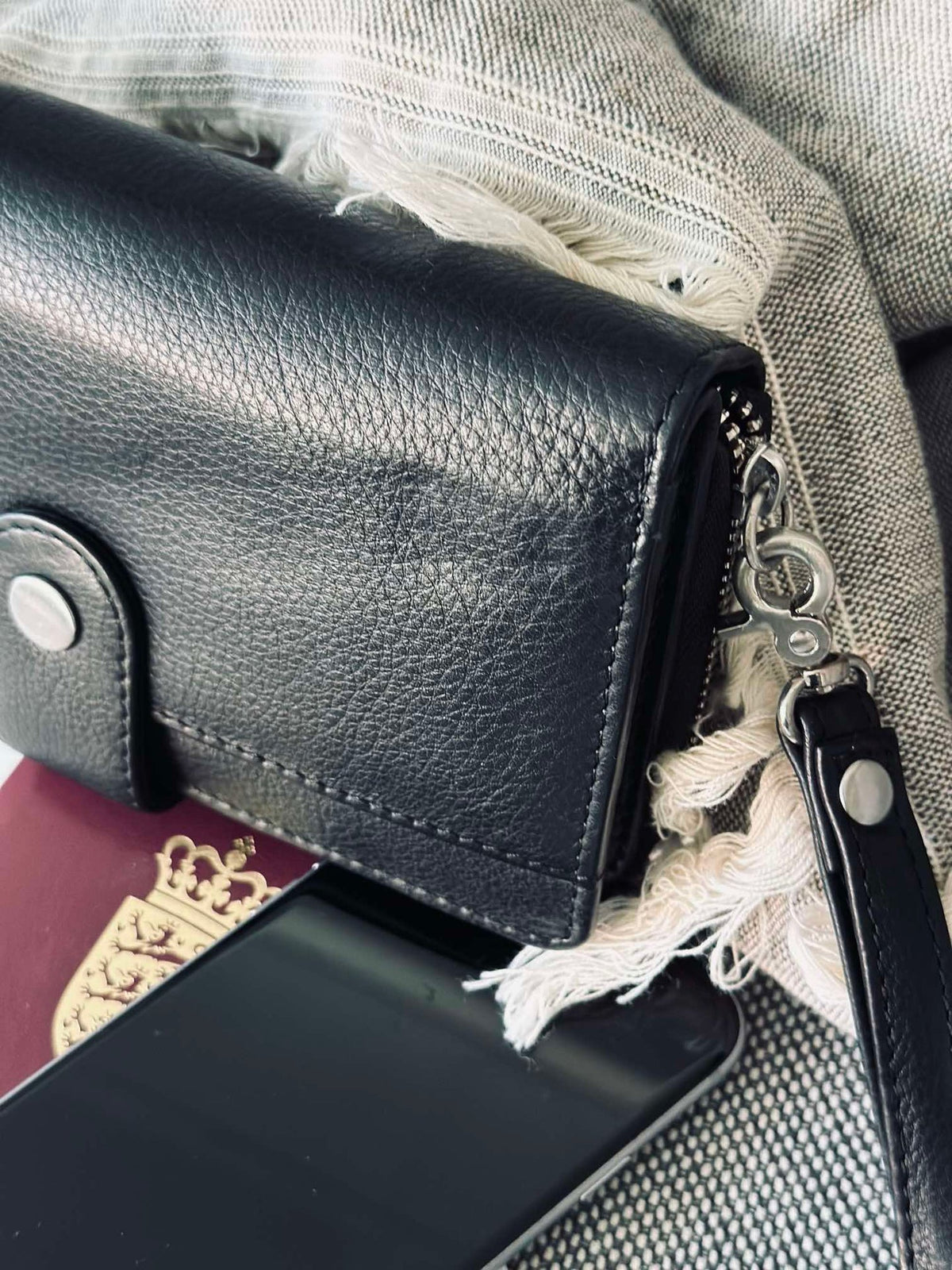 Clutch Posh – Black / Silver