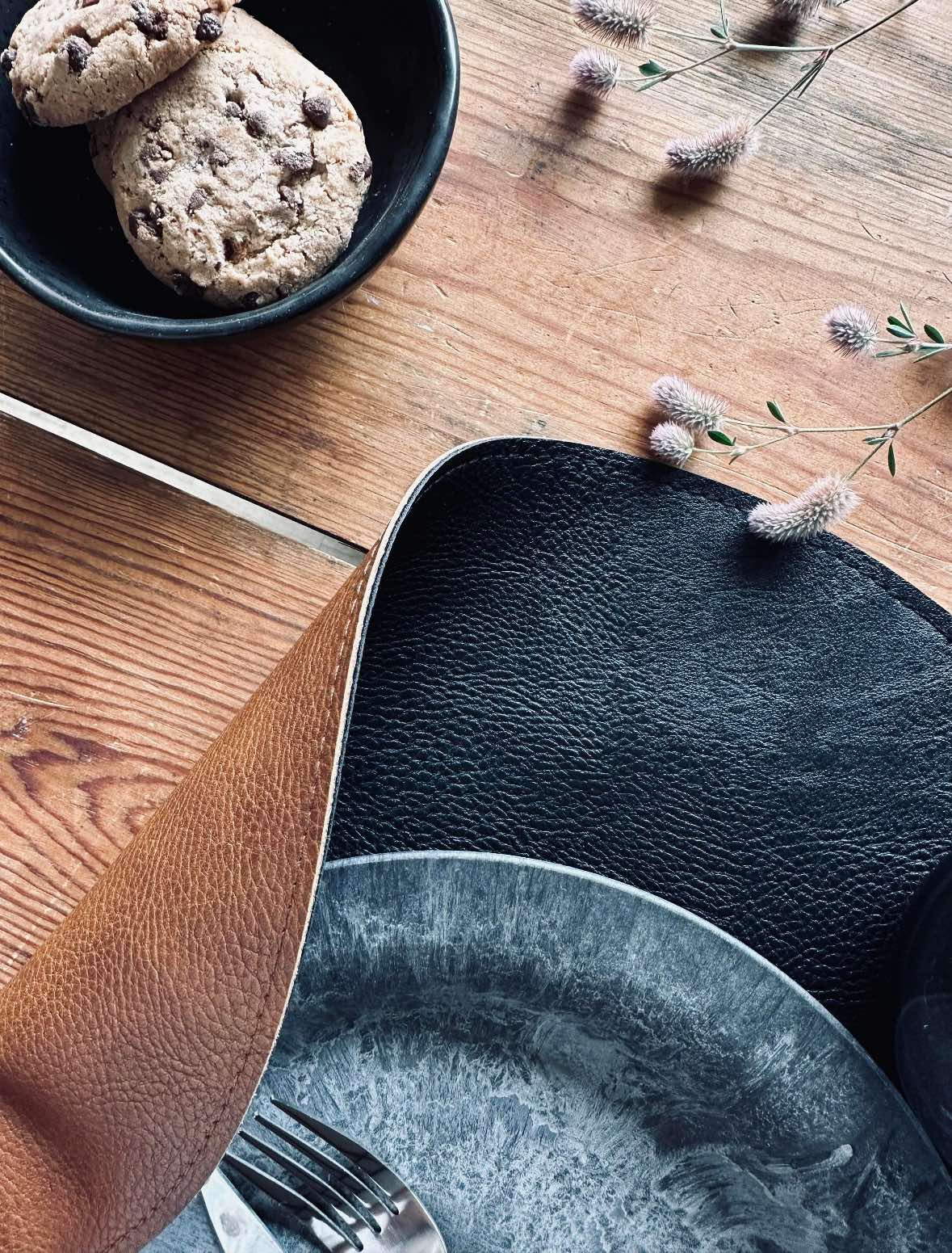 Placemat Rond – Omkeerbaar Cognac / Zwart