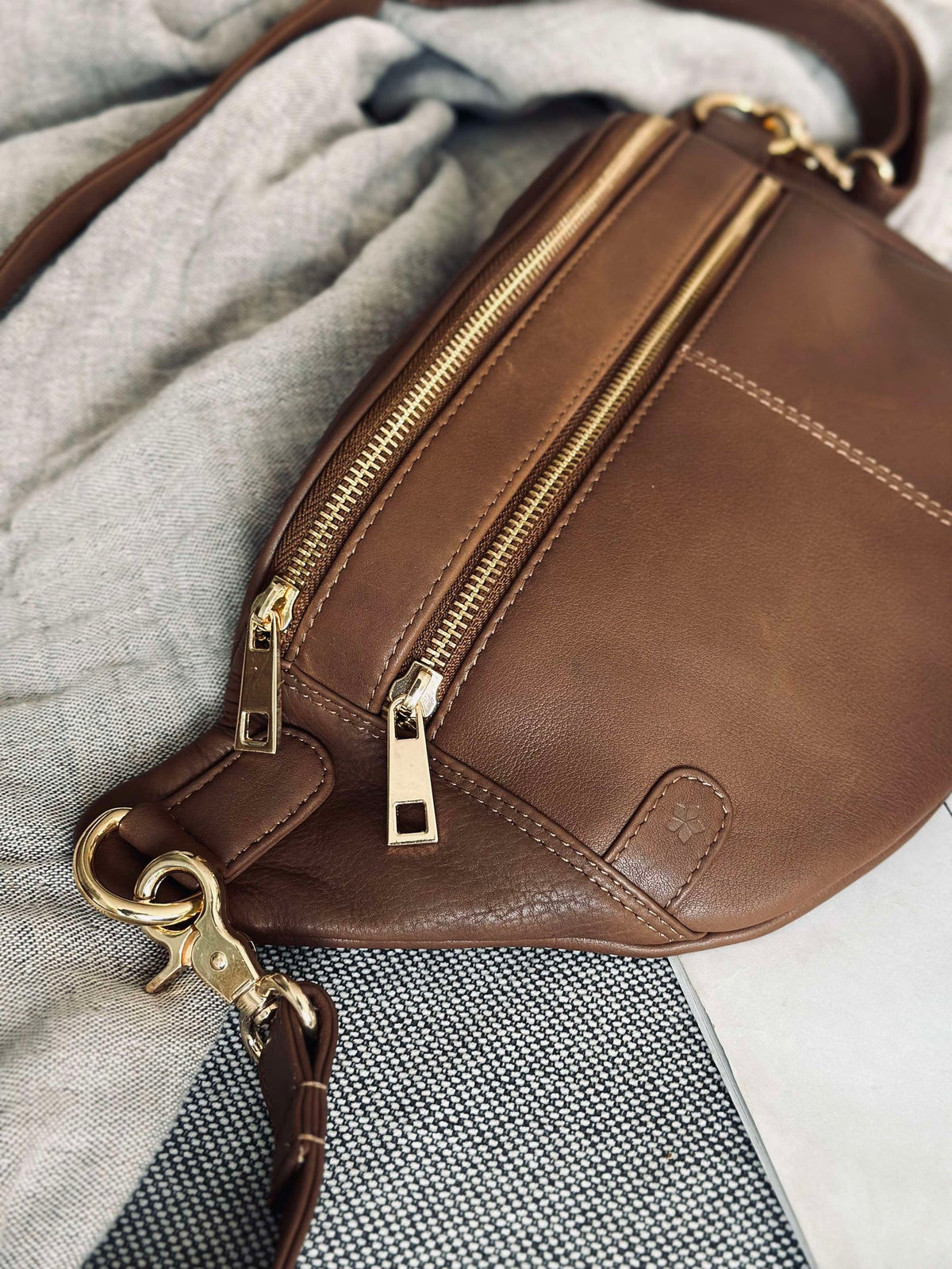 Bumbag Astrid - Coffee / Gold