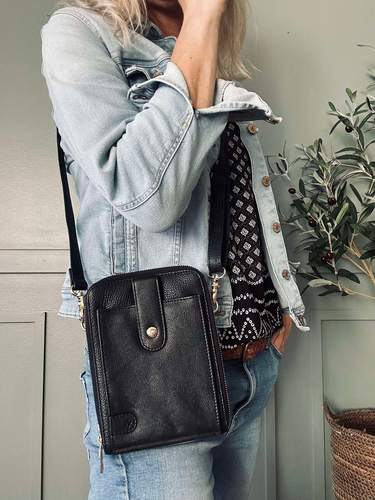 Crossover Posh - Black / Gold
