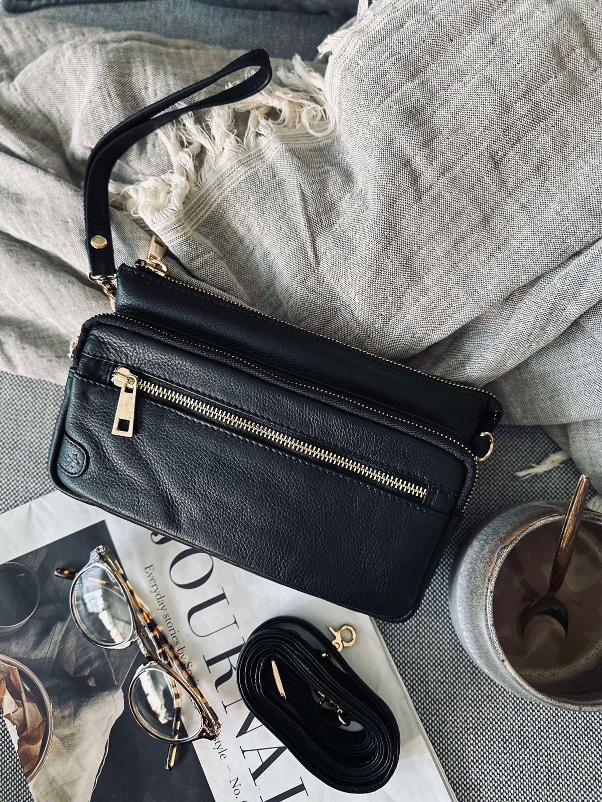 Clutch Deluxe – Black / Gold