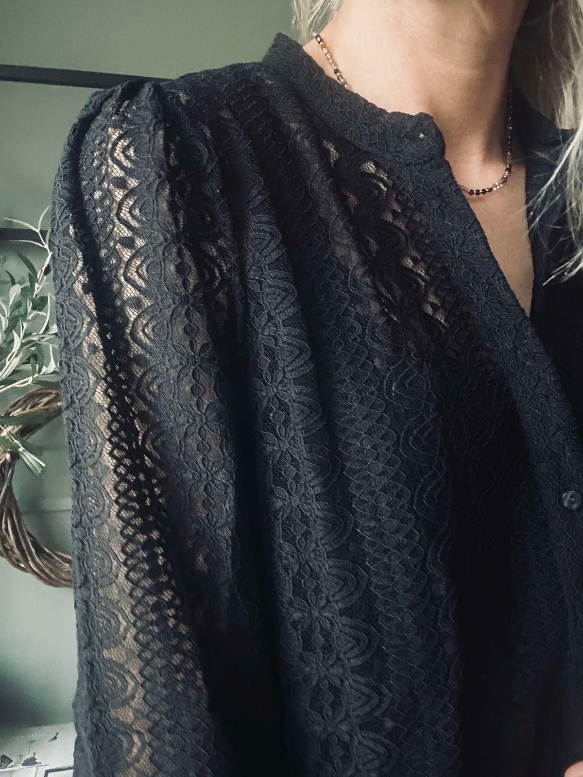 Blouse met kant – Black