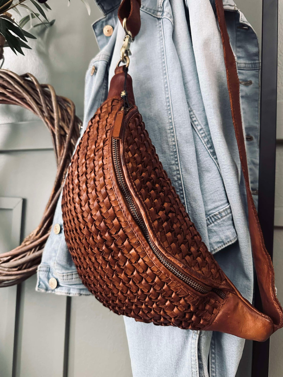 Bumbag gevlochten Cognac