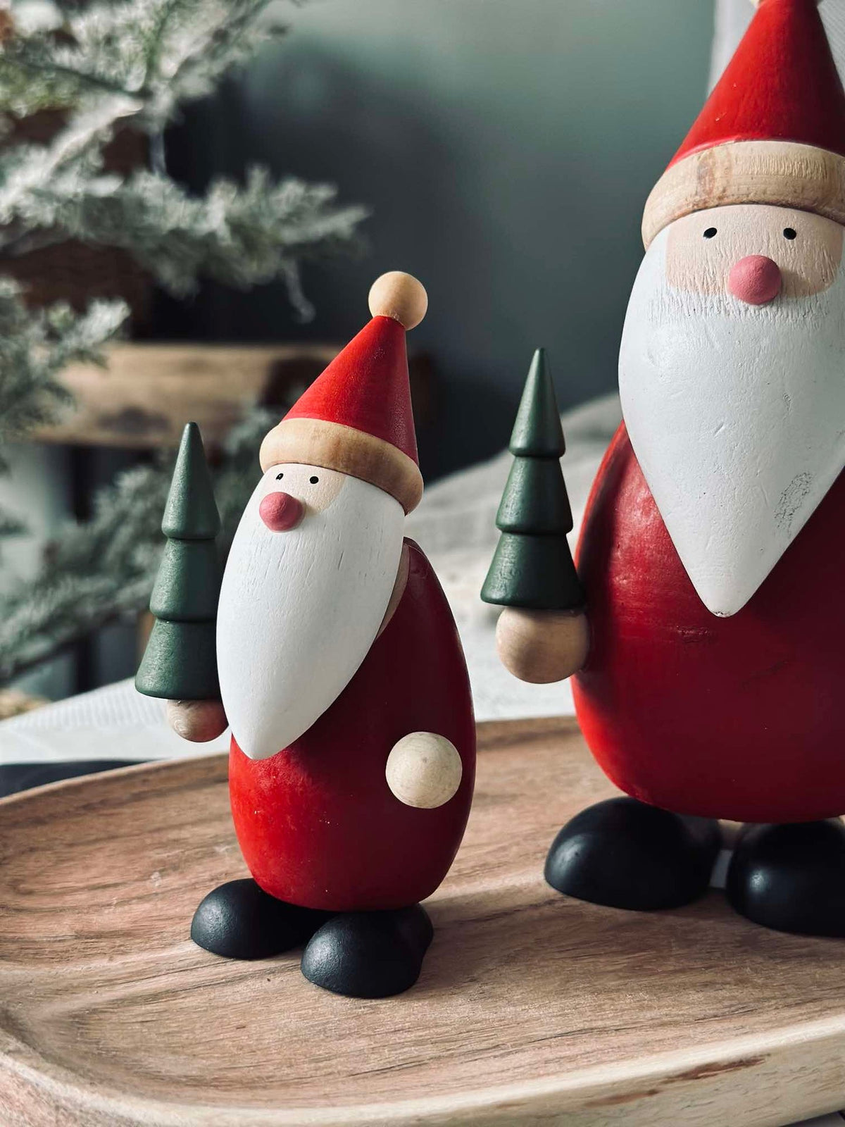 Kerstman met kerstboom - Small