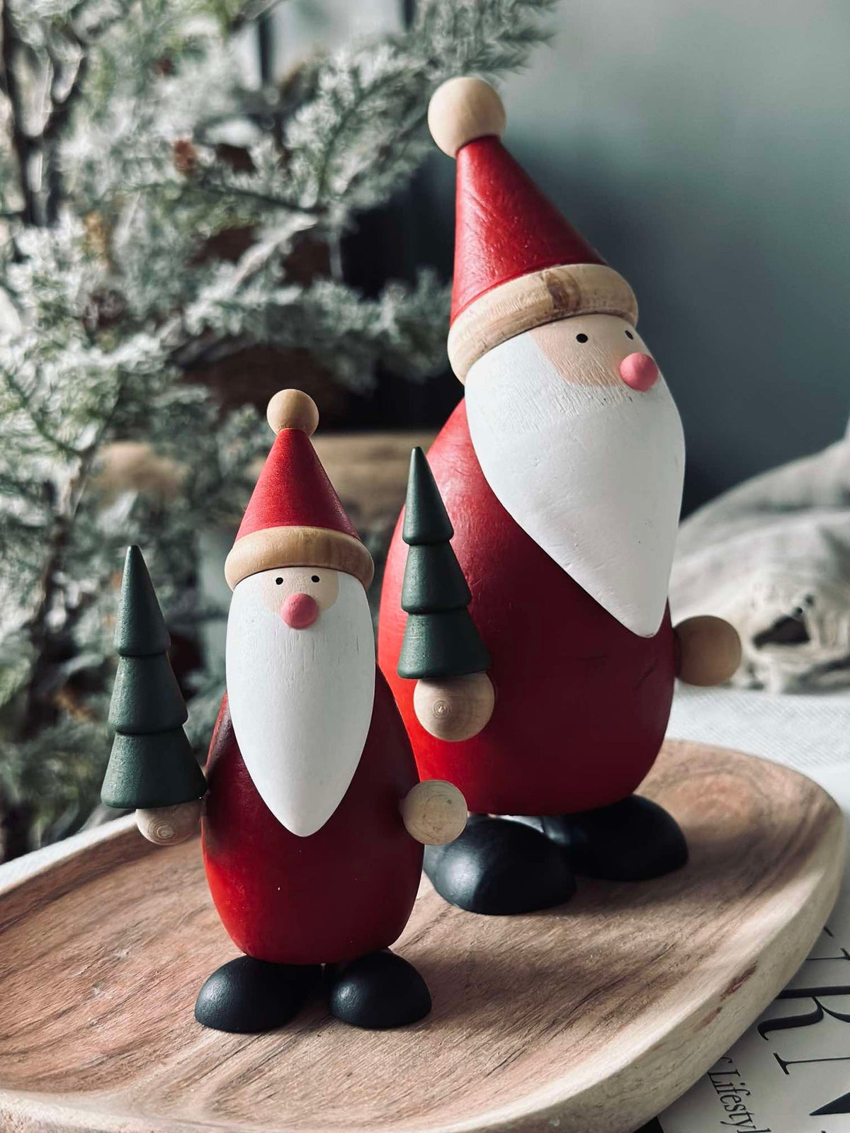 Kerstman met kerstboom - Large