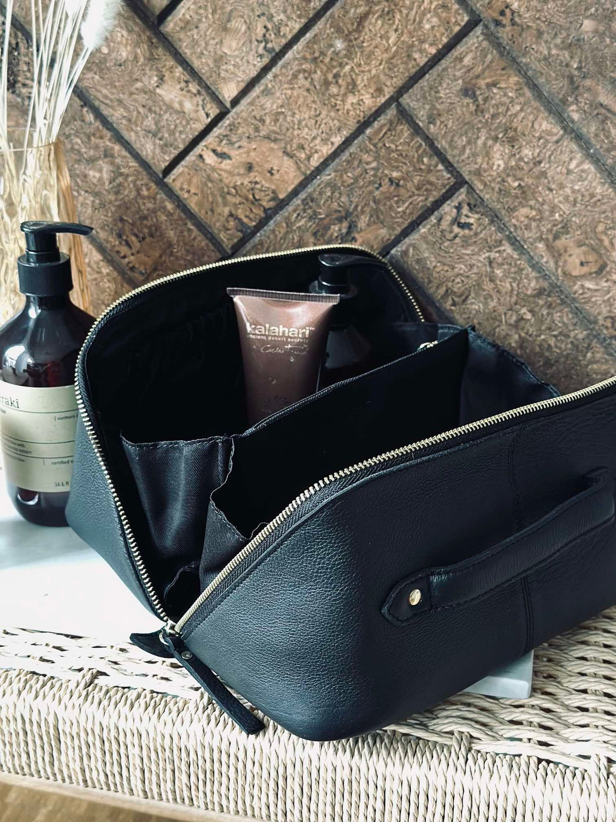 Toilettas Halima Black - Small