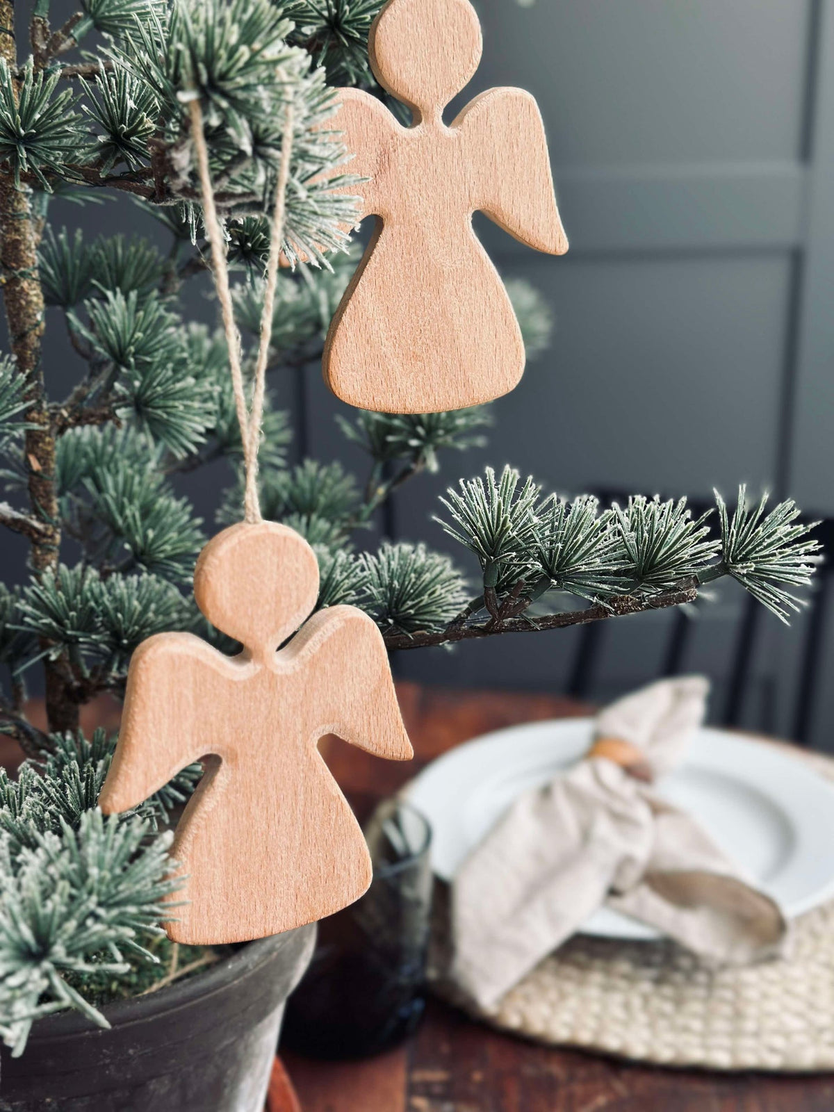 Ophanging Engel van hout - licht