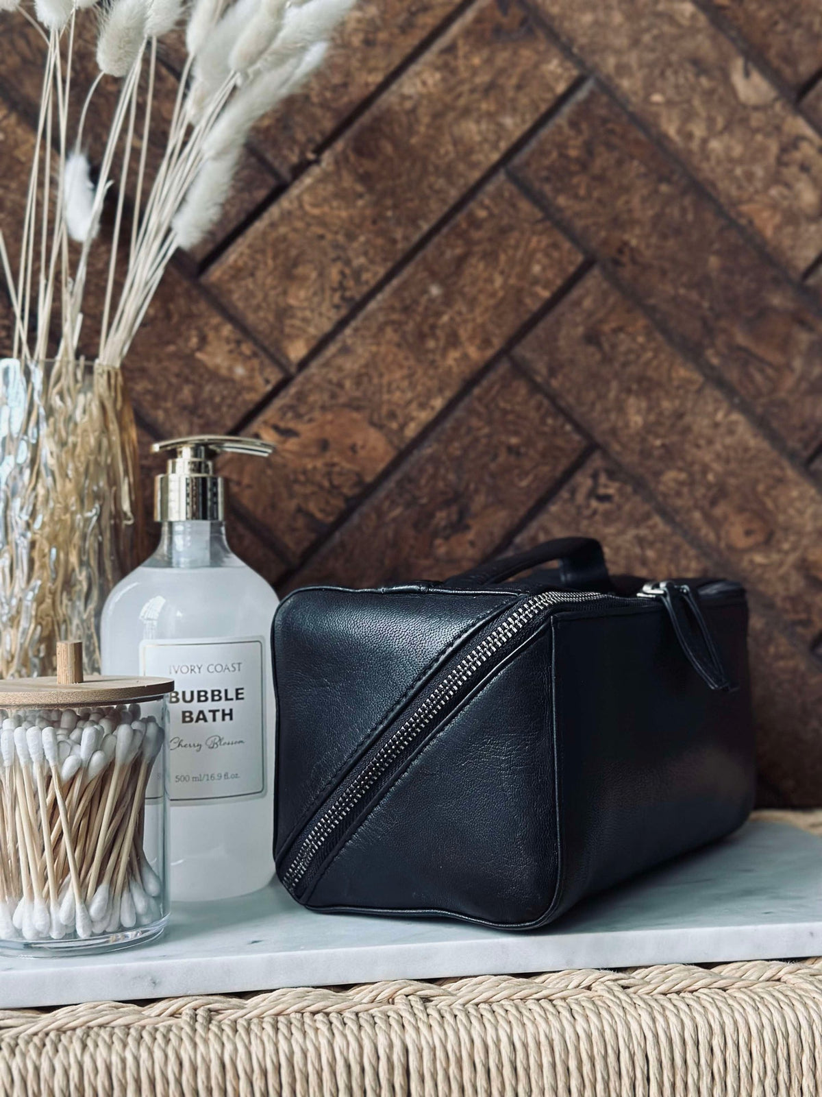 Toilettas RIO - Black leather