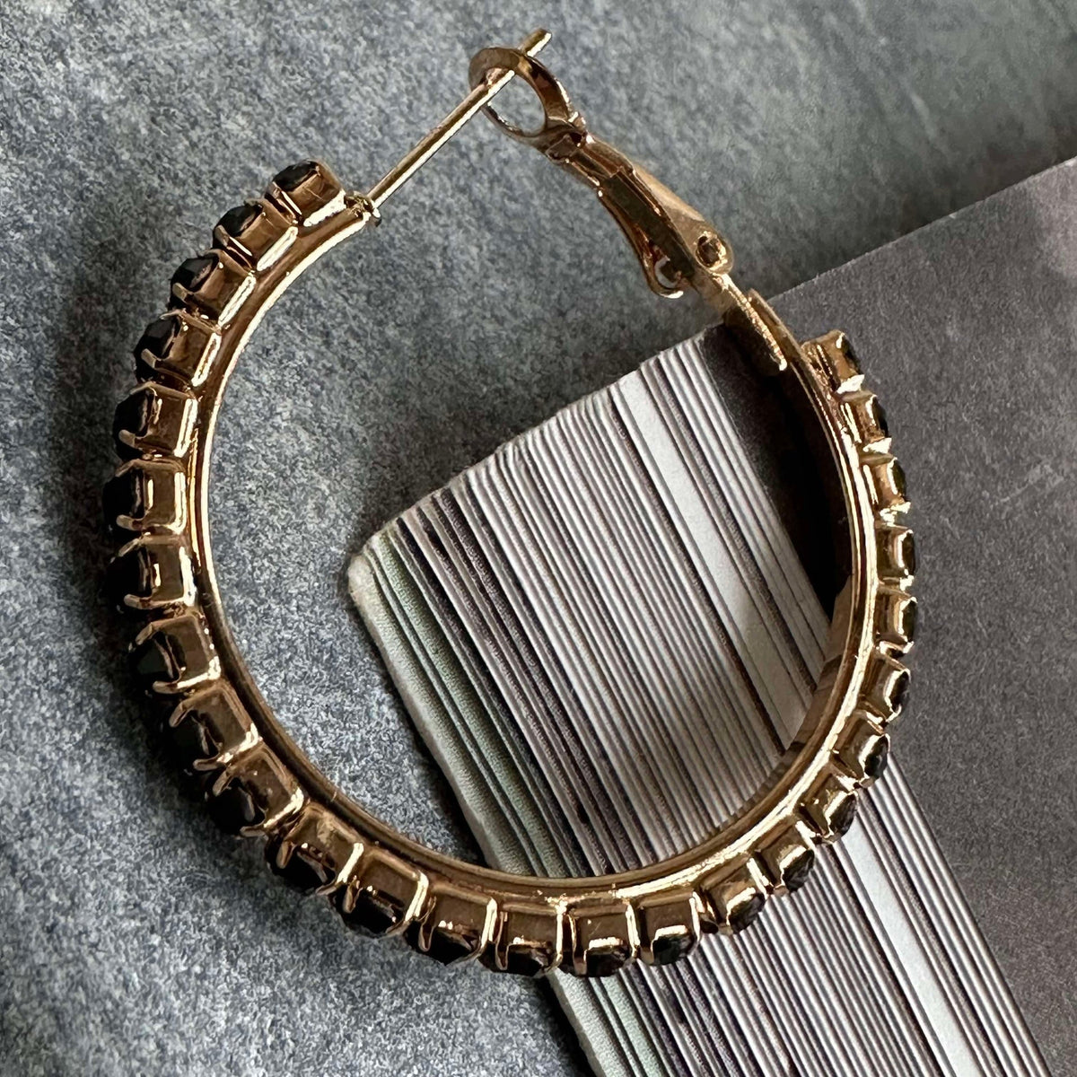 Oorbellen Smilla Hoops 18K verguld - Black