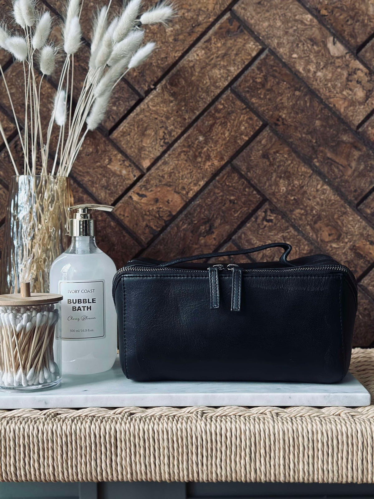 Toilettas RIO - Black leather