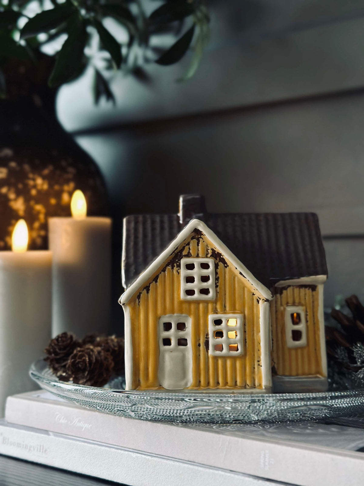 Licht huisje keramiek - geel houten huisje