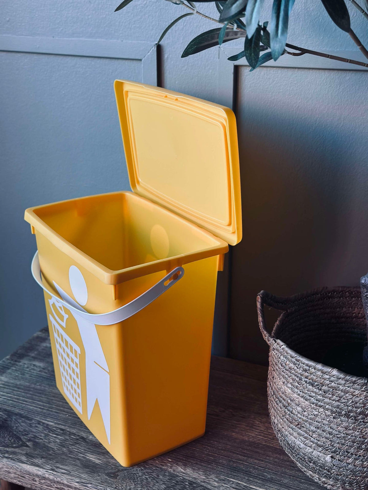 BIO Emmer met deksel 12 liter - GEEL