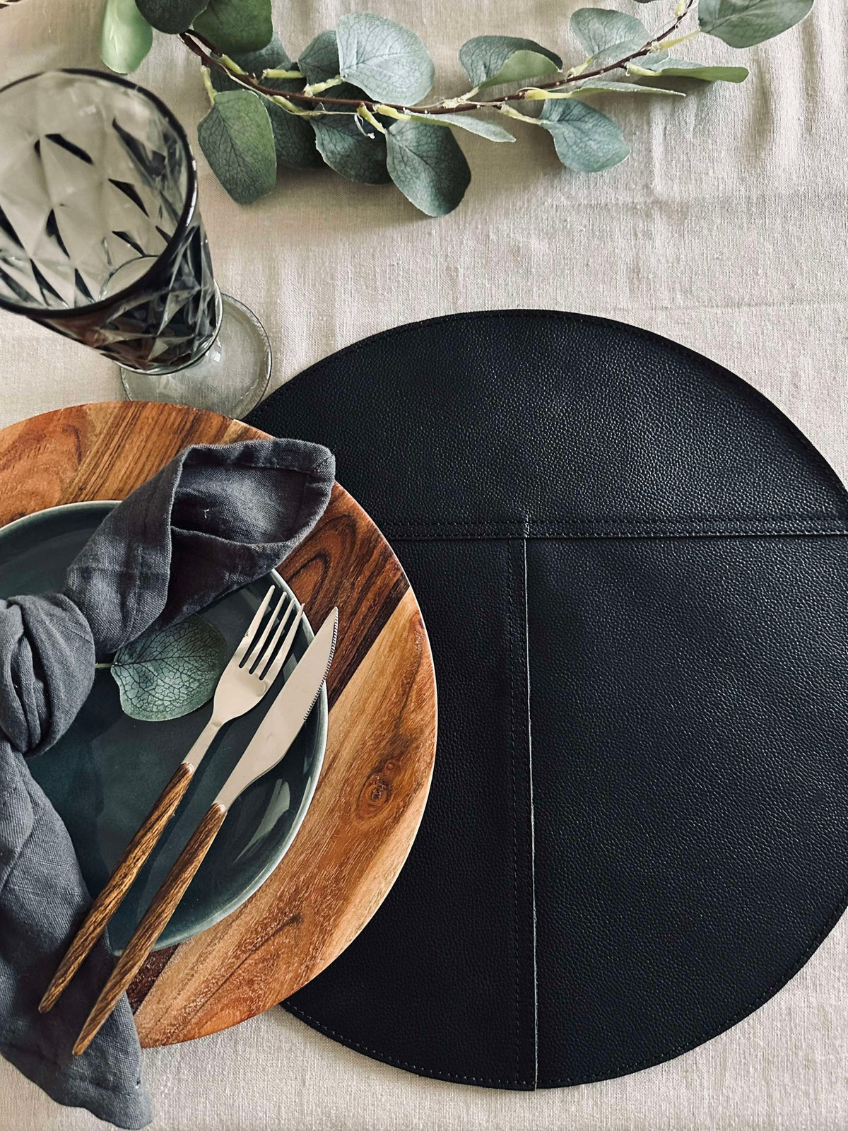 Placemat leer - Zwart dia 38