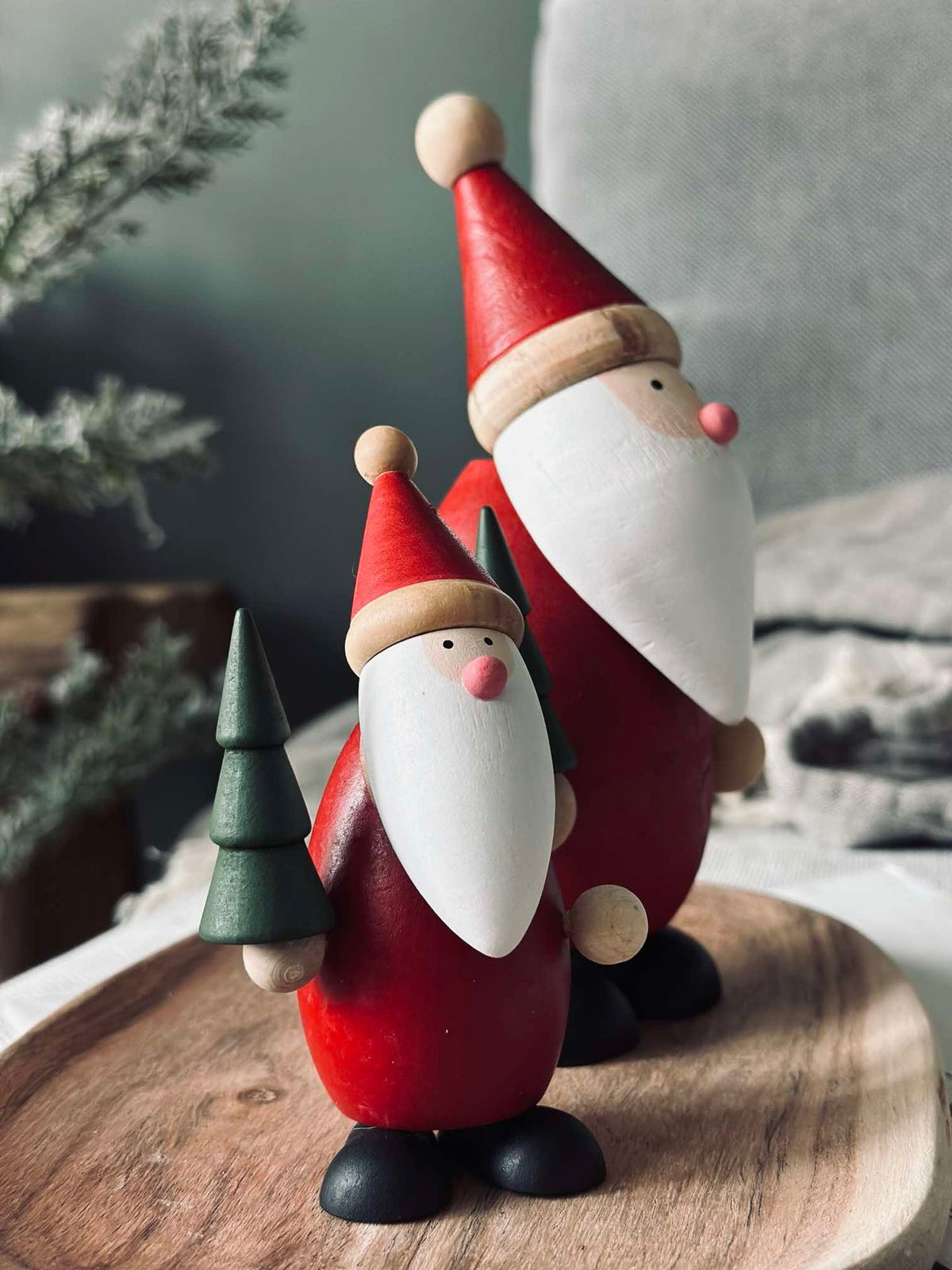 Kerstman met kerstboom - Small