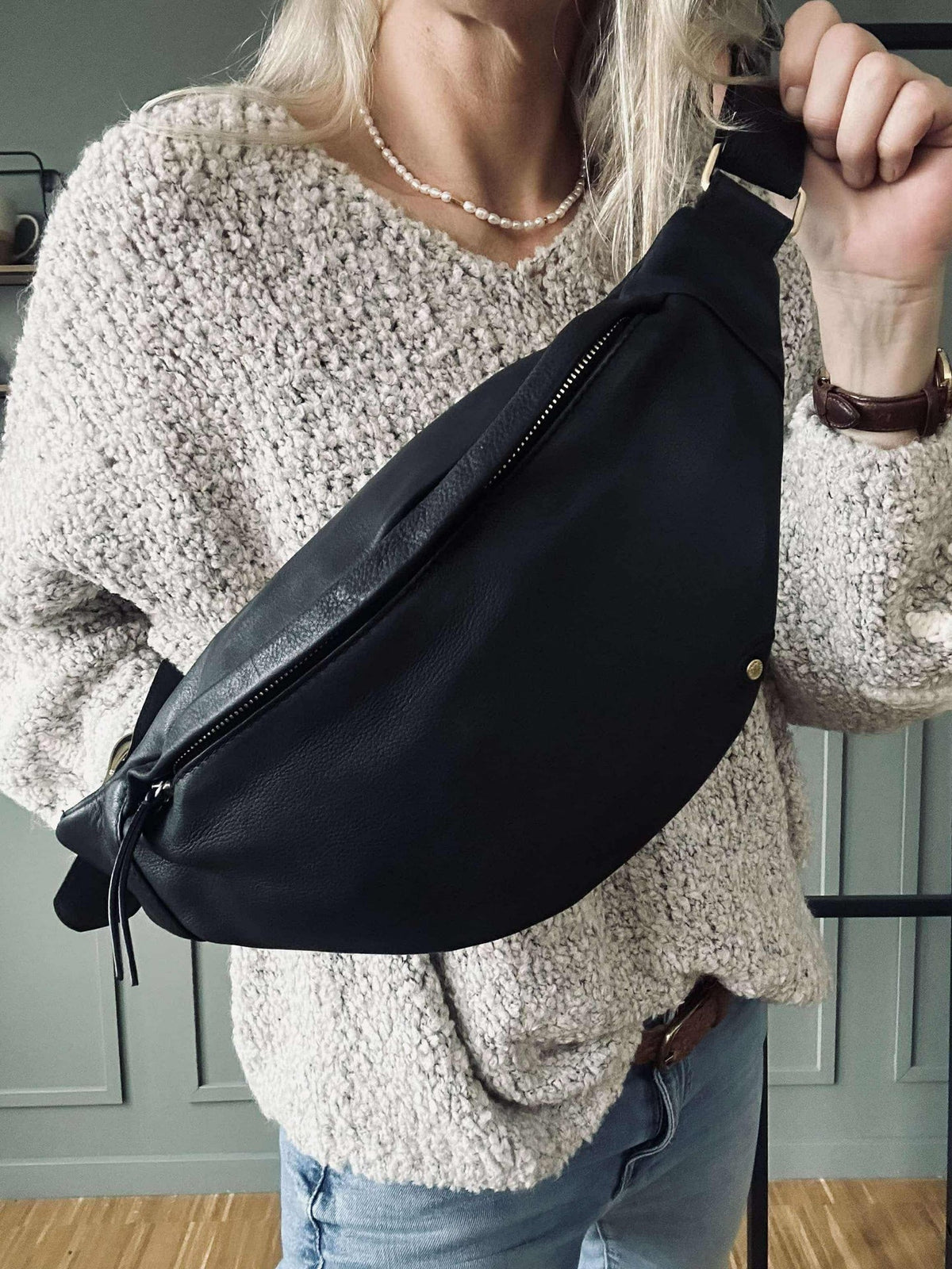 Bumbag met gesp - Black leather