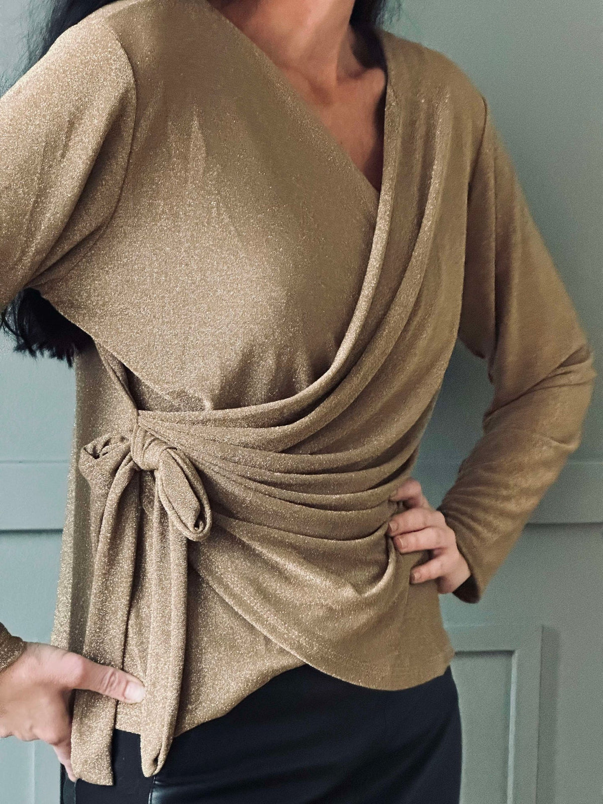Wikkelblouse met glans - Gold