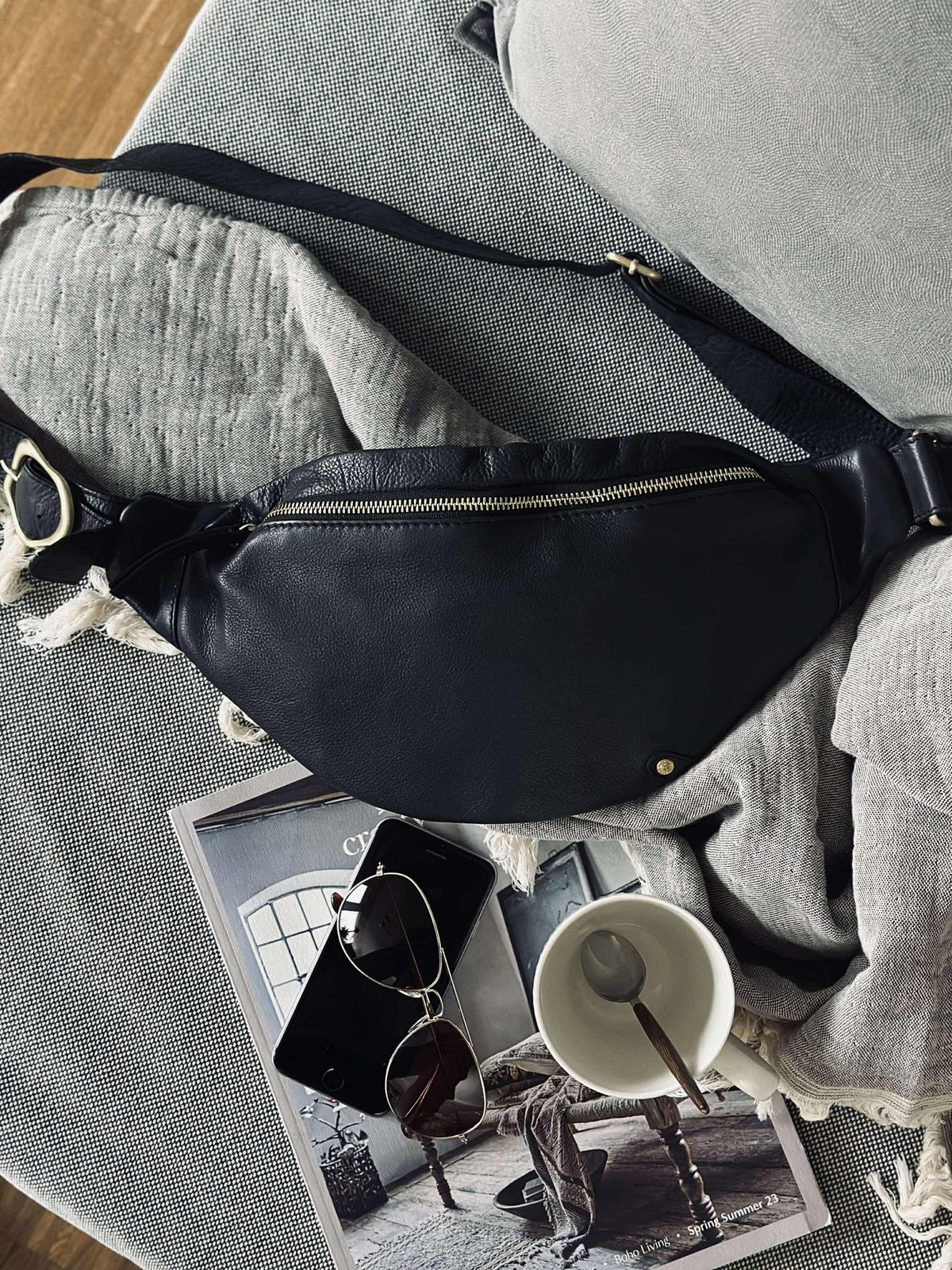 Bumbag met gesp - Black leather