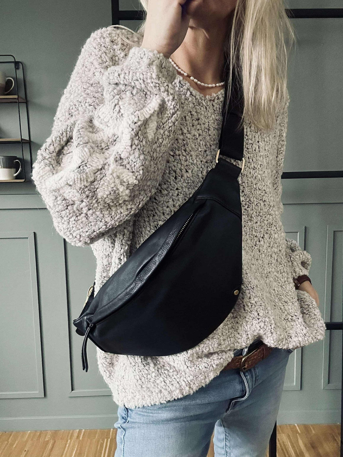 Bumbag met gesp - Black leather