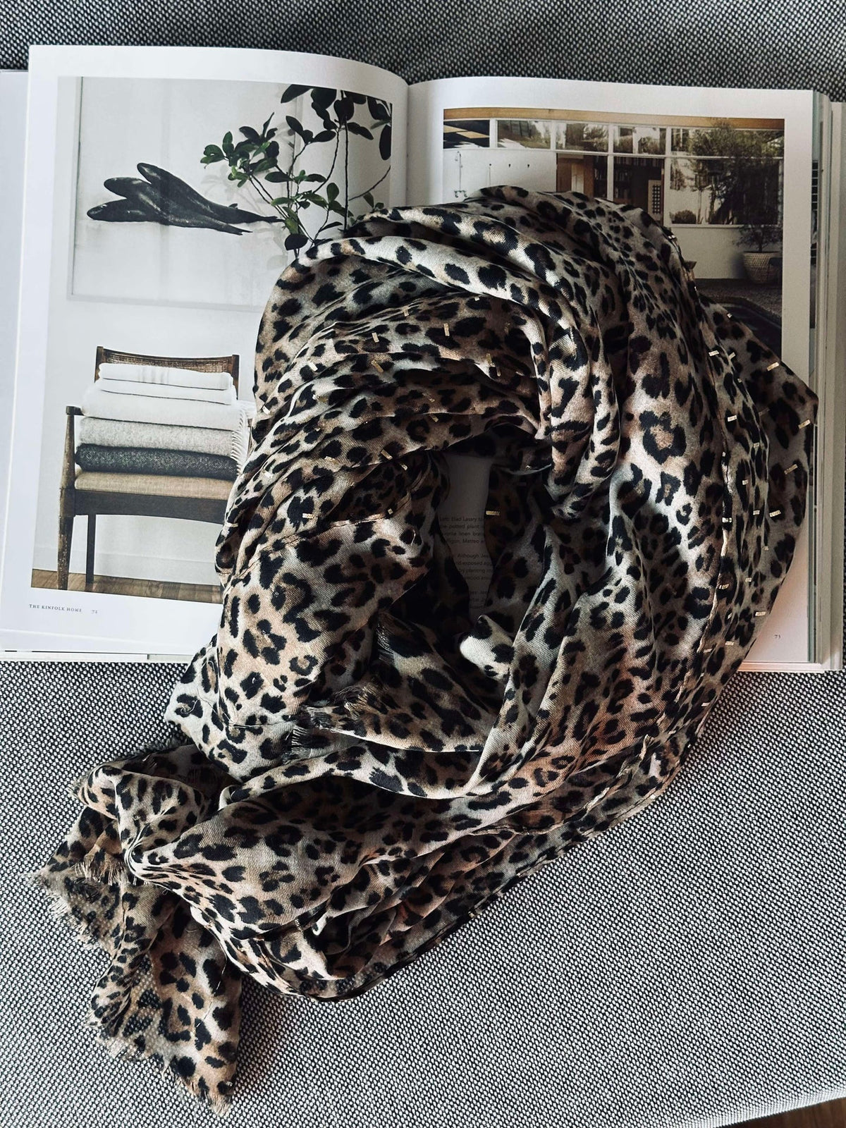 Sjaal Leopard met goud detail - Beige