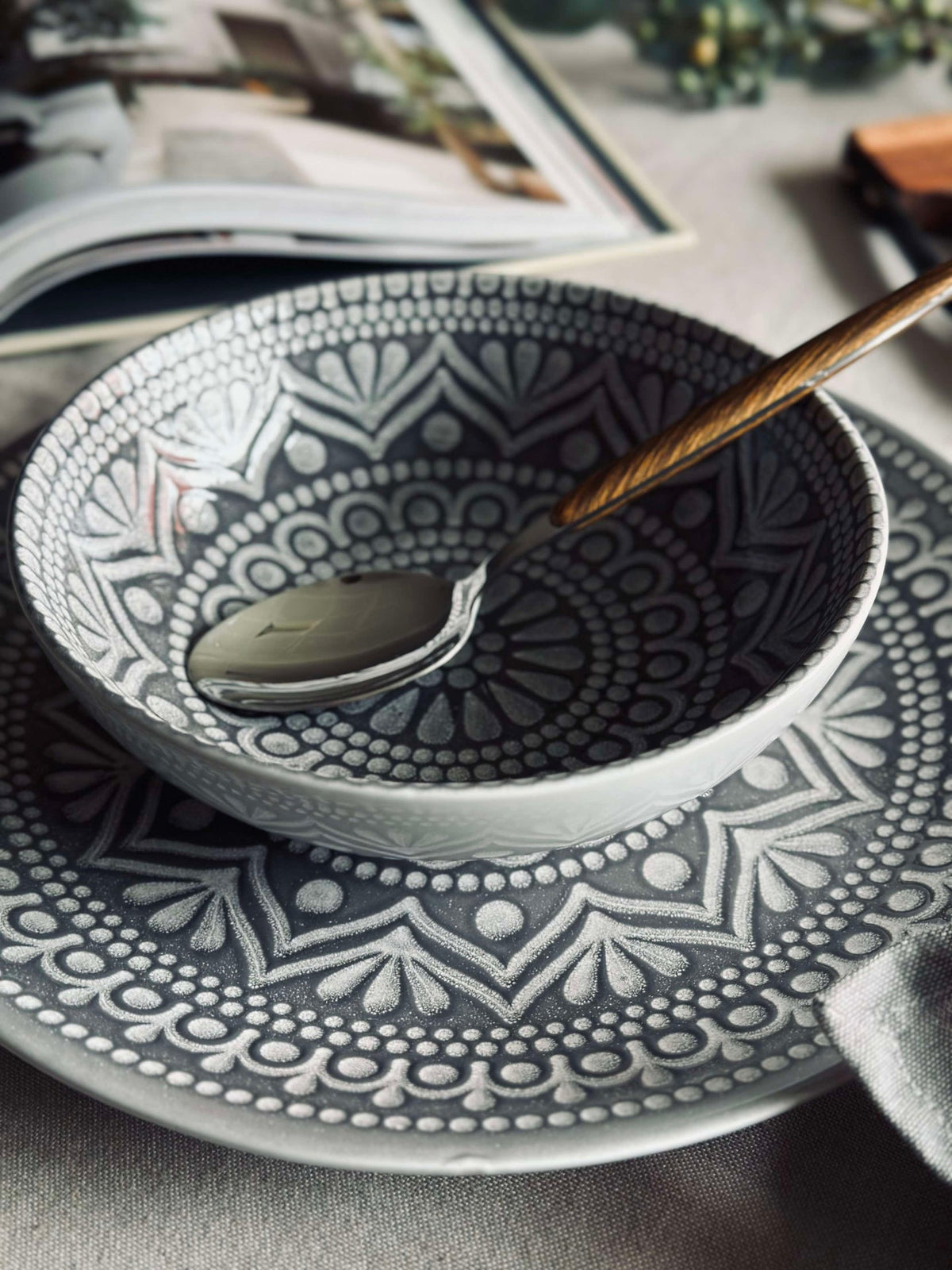 Bord India Stoneware 27cm - Grijs