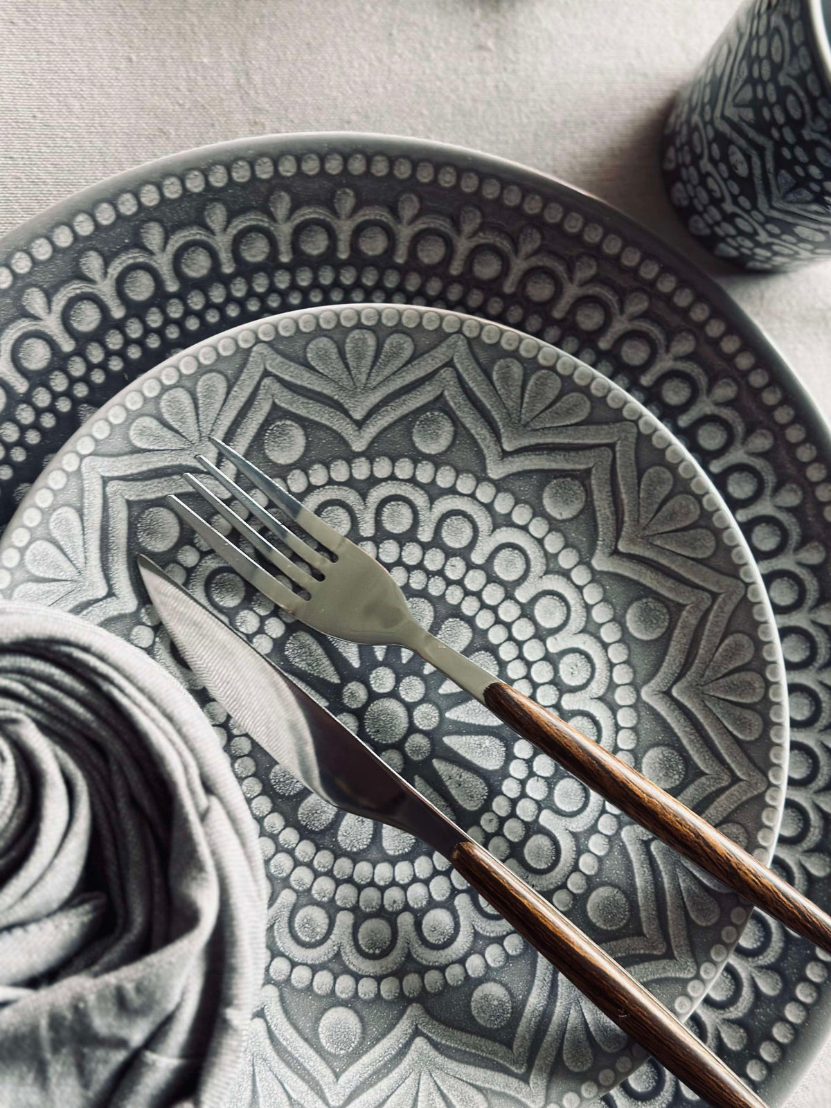 Bord India Stoneware 27cm - Grijs