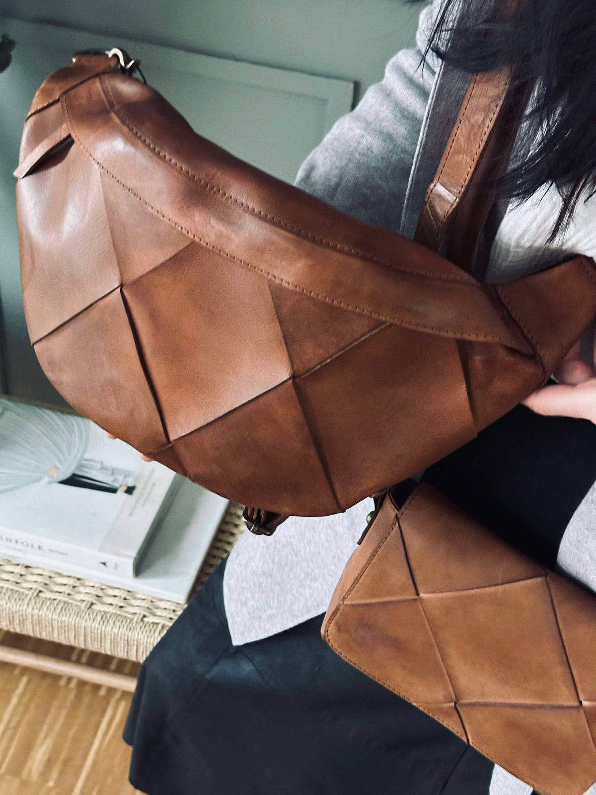 Exclusieve handgevlochten bumbag - Cognac