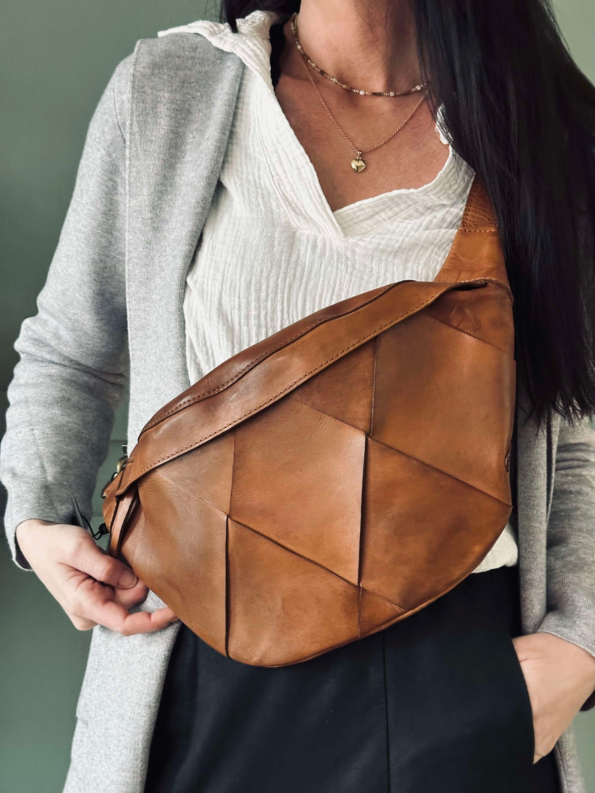 Exclusieve handgevlochten bumbag - Cognac