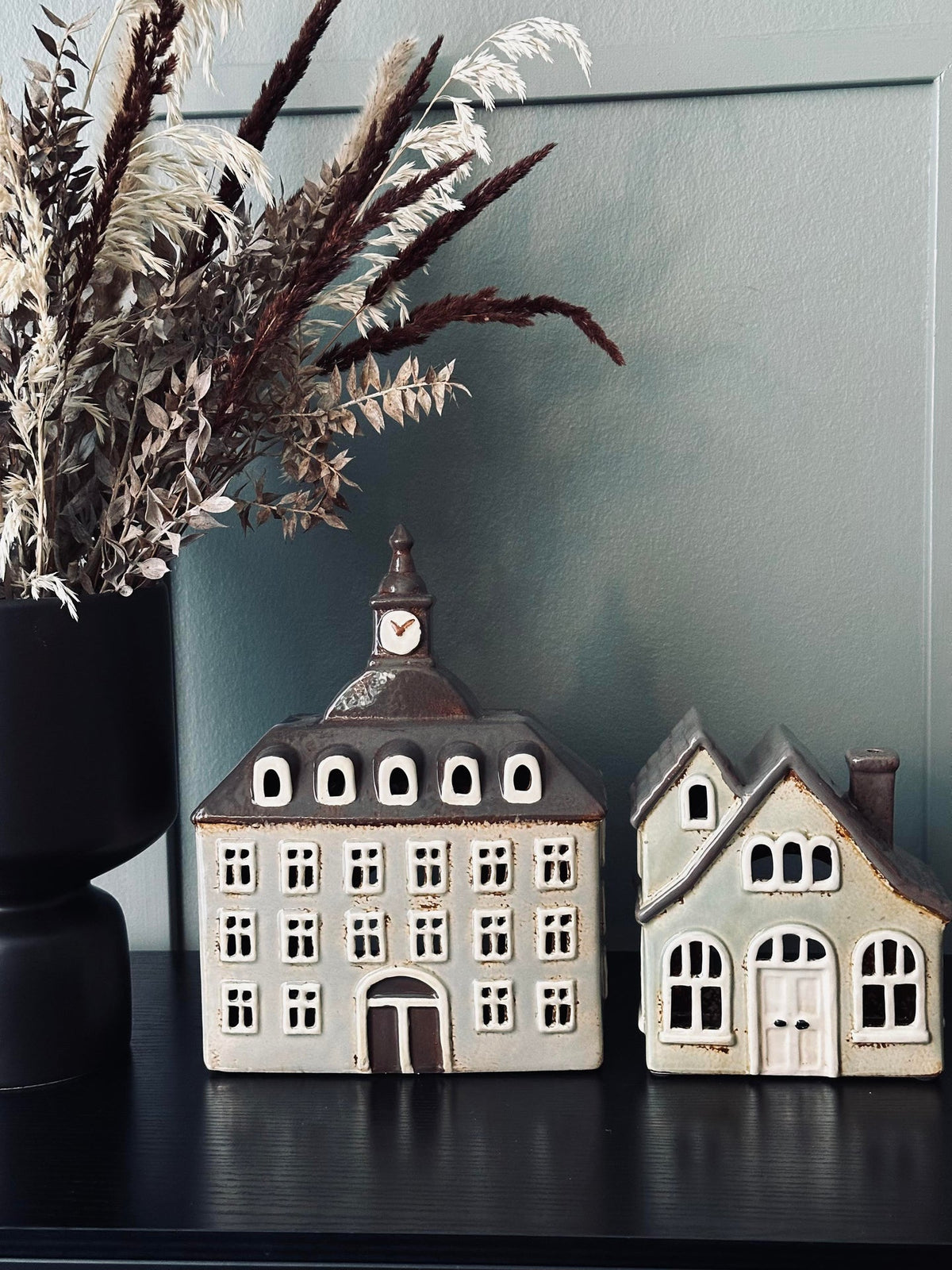 Hoge huis keramiek