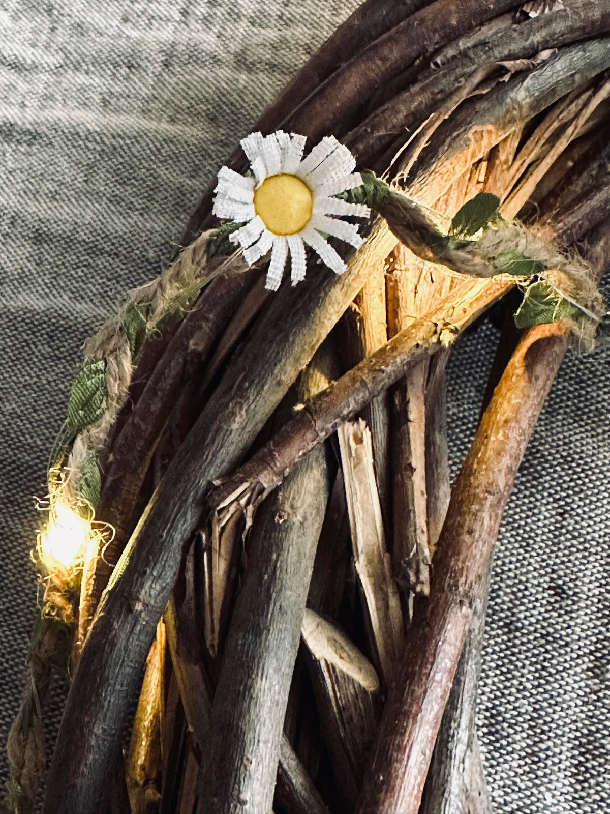 Lichtslinger met bladeren en bloemen