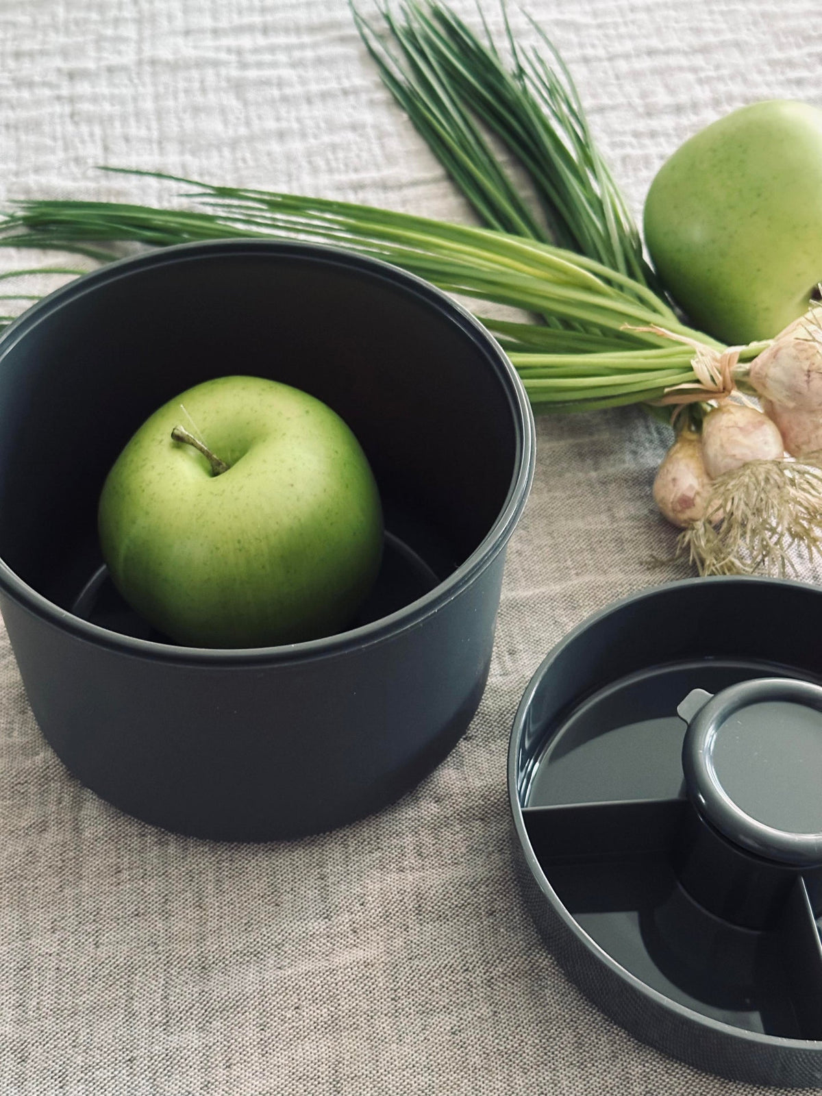 Lunchbox met dressingbakje - Zwart